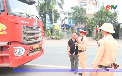 Xử l&yacute; nghi&ecirc;m xe &ocirc; t&ocirc; cơi nới th&agrave;nh th&ugrave;ng 