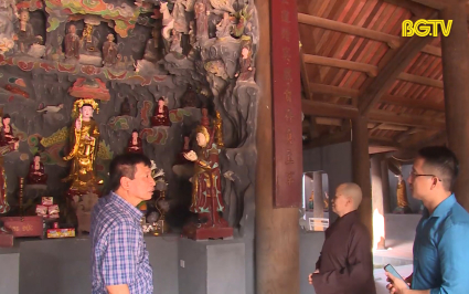 Xung quanh vụ việc sơn mới Tượng Phật ch&ugrave;a Thổ H&agrave;