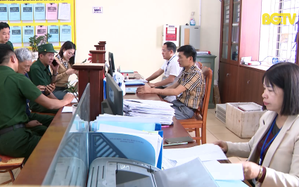 &Yacute; kiến người d&acirc;n - K&ecirc;nh th&ocirc;ng tin x&acirc;y dựng ch&iacute;nh quyền th&acirc;n thiện