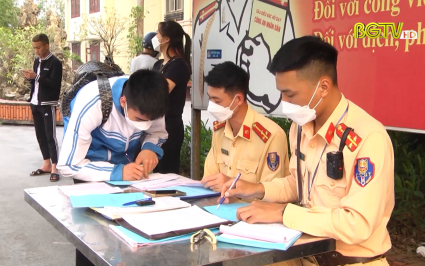 Y&ecirc;n Dũng: Xử l&yacute; học sinh vi phạm quy định ATGT