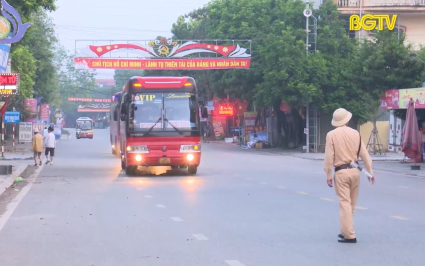 Y&ecirc;n Thế: Xử l&yacute; nhiều xe kh&aacute;ch vi phạm quy định 